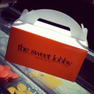 Sweet Lobby cupcake box.