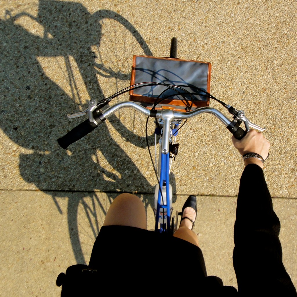 The Big Confusing Dilemma of What to Wear While Bike Riding Around&nbsp;Town