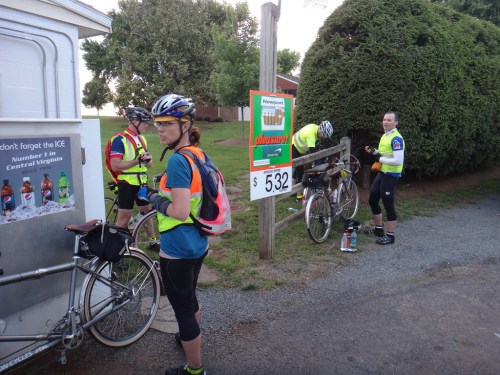 Stopping to put on night gear. Photo by Felkerino