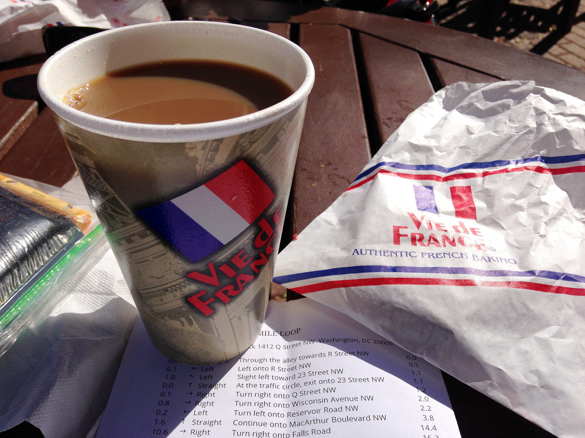 MrTinDC coffeeneuring at Vie de France